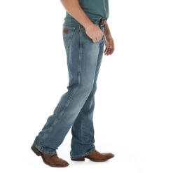 Wrangler Jeans: Men's WRT20RT Rocky Top Wrangler Retro Boot Cut Jean 2 Wrangler Jeans: Men's WRT20RT Rocky Top Wrangler Retro Boot Cut Jean -Wrangler Store wrt20rt bs01 swbb prd